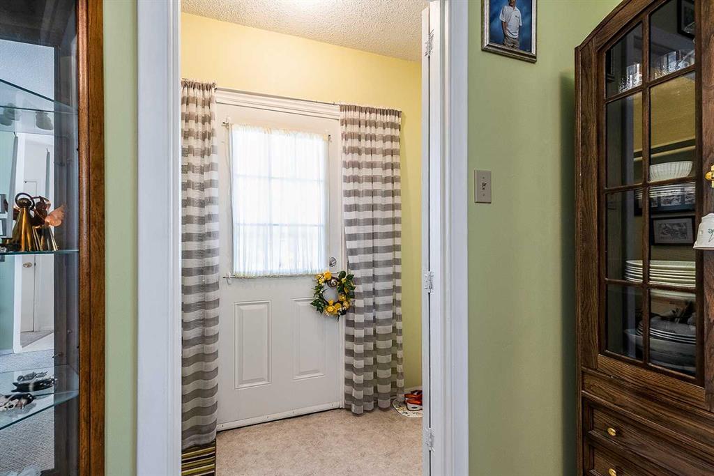 Picture for 77 9 Street NE