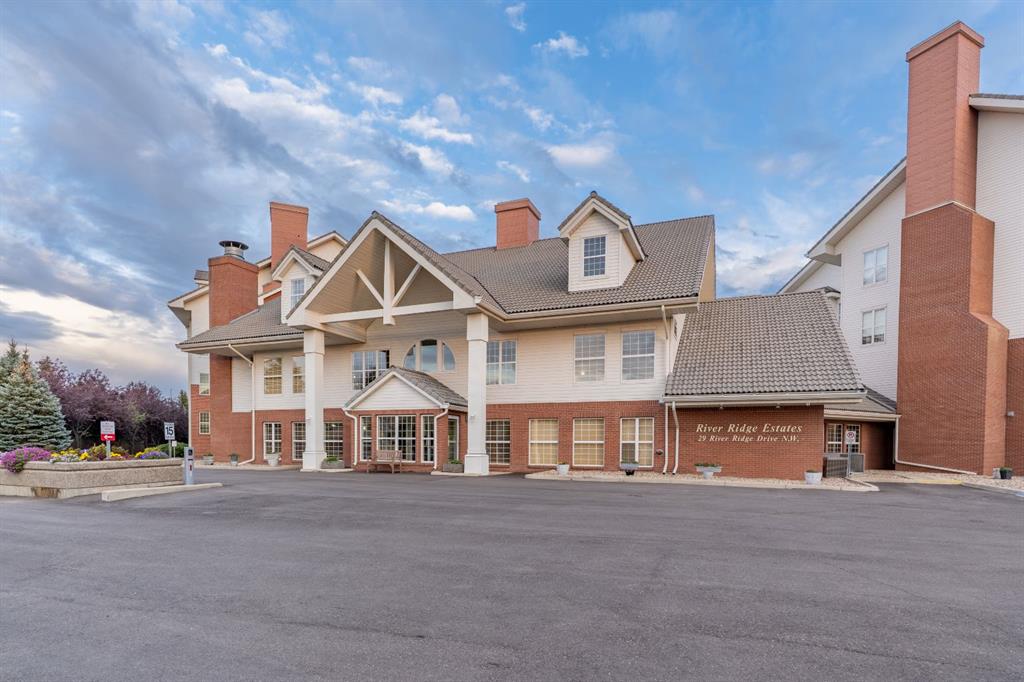 Picture for 315, 29 River Ridge Drive NW
