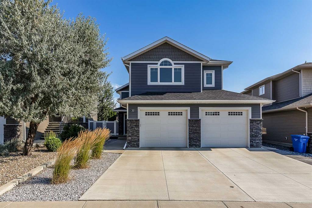 Picture for 32 Hamptons Crescent SE