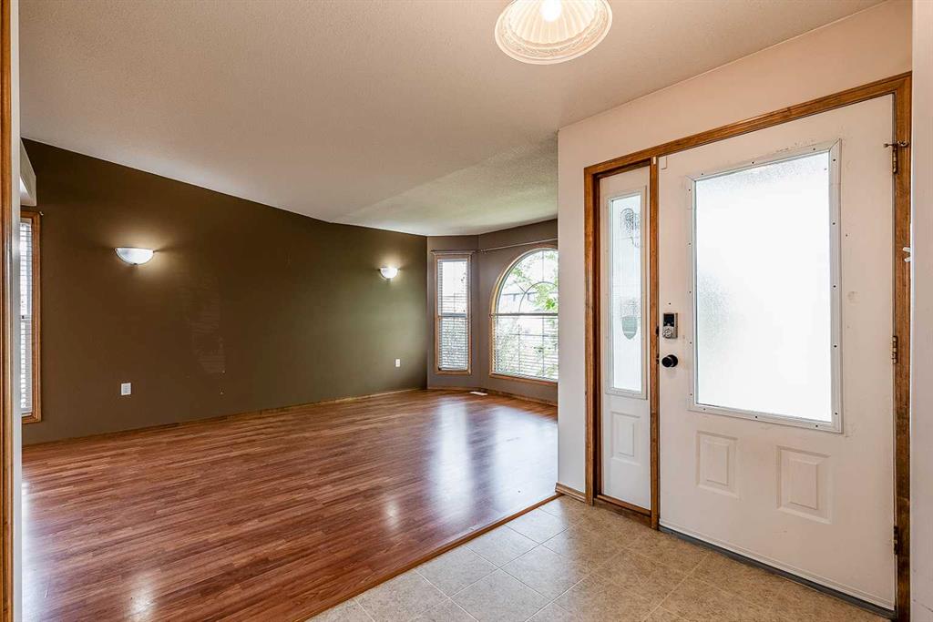 Picture for 370 Stratton Way SE