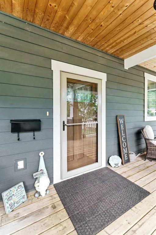 Picture for 873A 5 Street SE