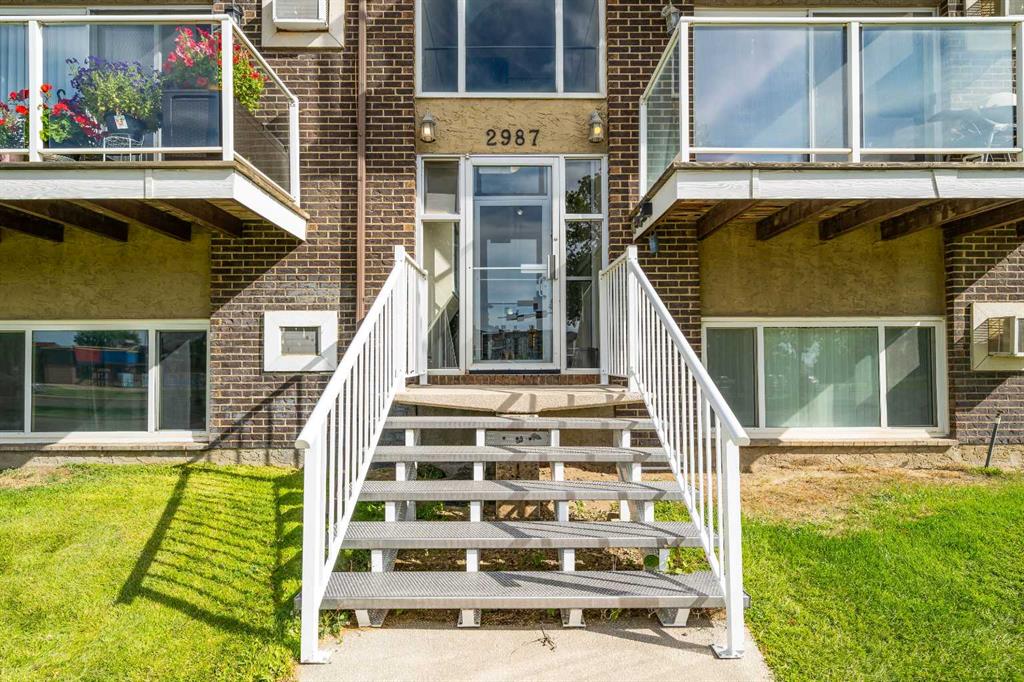 Picture for 206, 2987 Dunmore Road SE