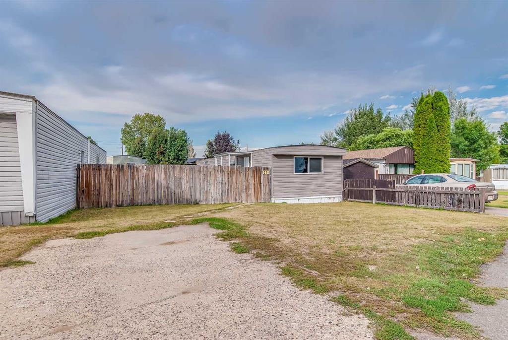 Picture for 25A, 4000 13 Avenue SE