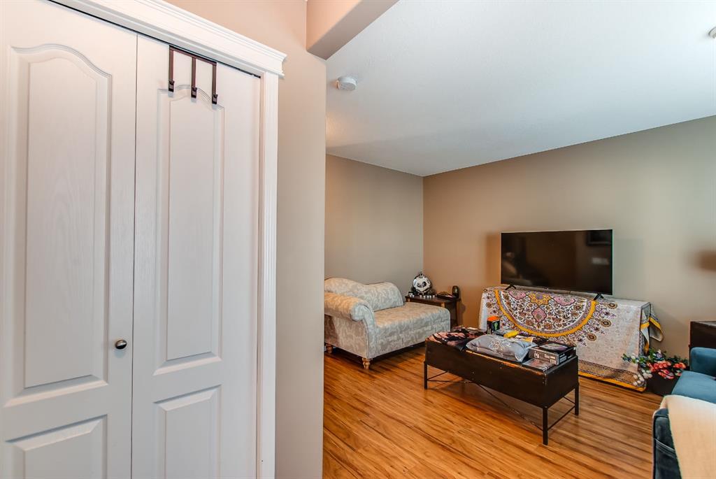 Picture for 364 Northlands Pointe  NE