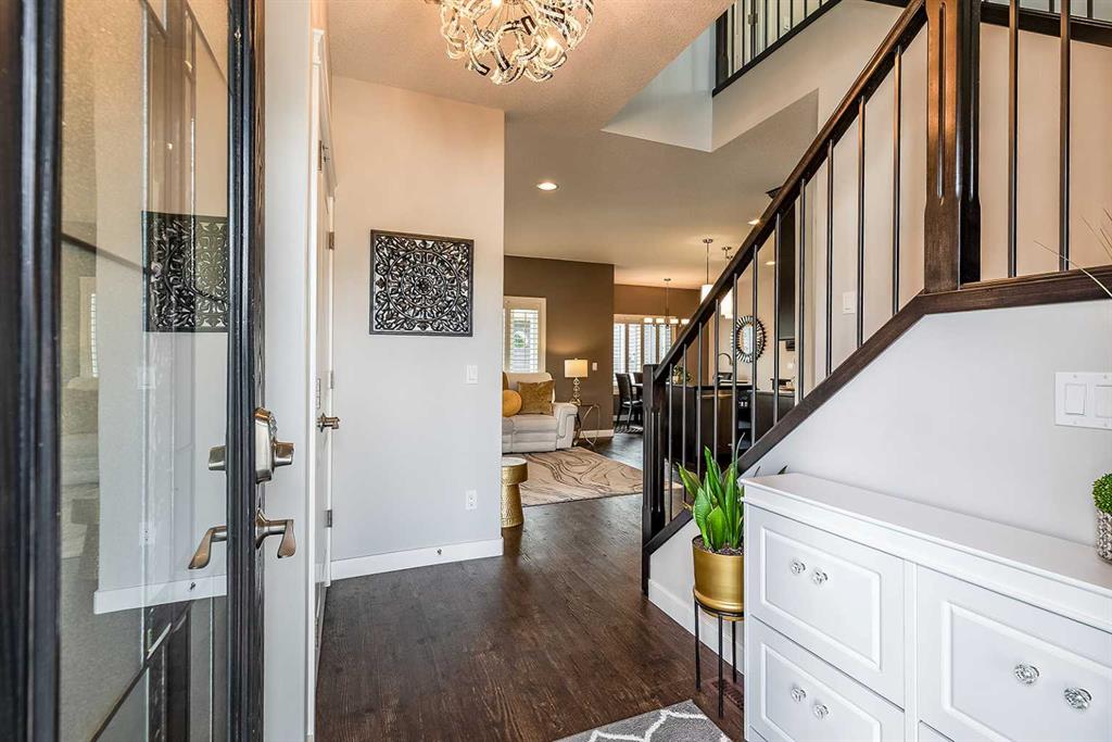 Picture for 8 Hamptons Crescent SE