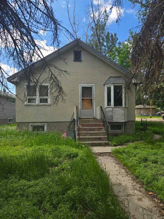 Picture for 377 2 Street NW