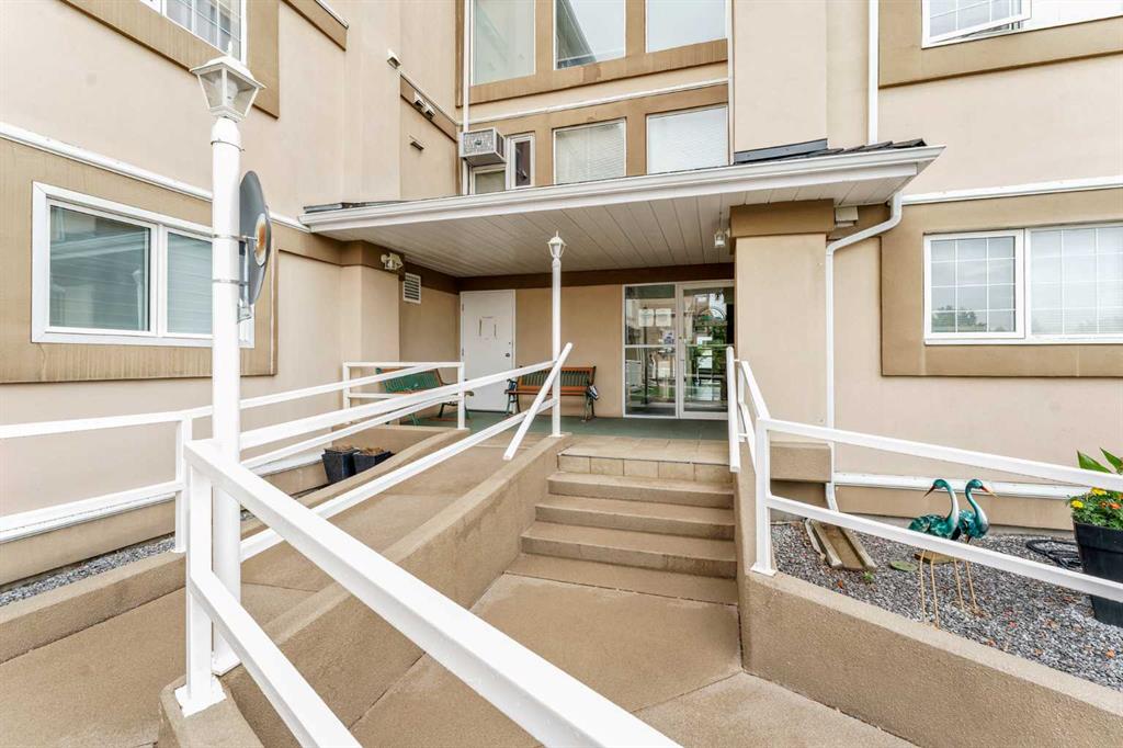 Picture for 119, 22 Park Meadows Drive SE