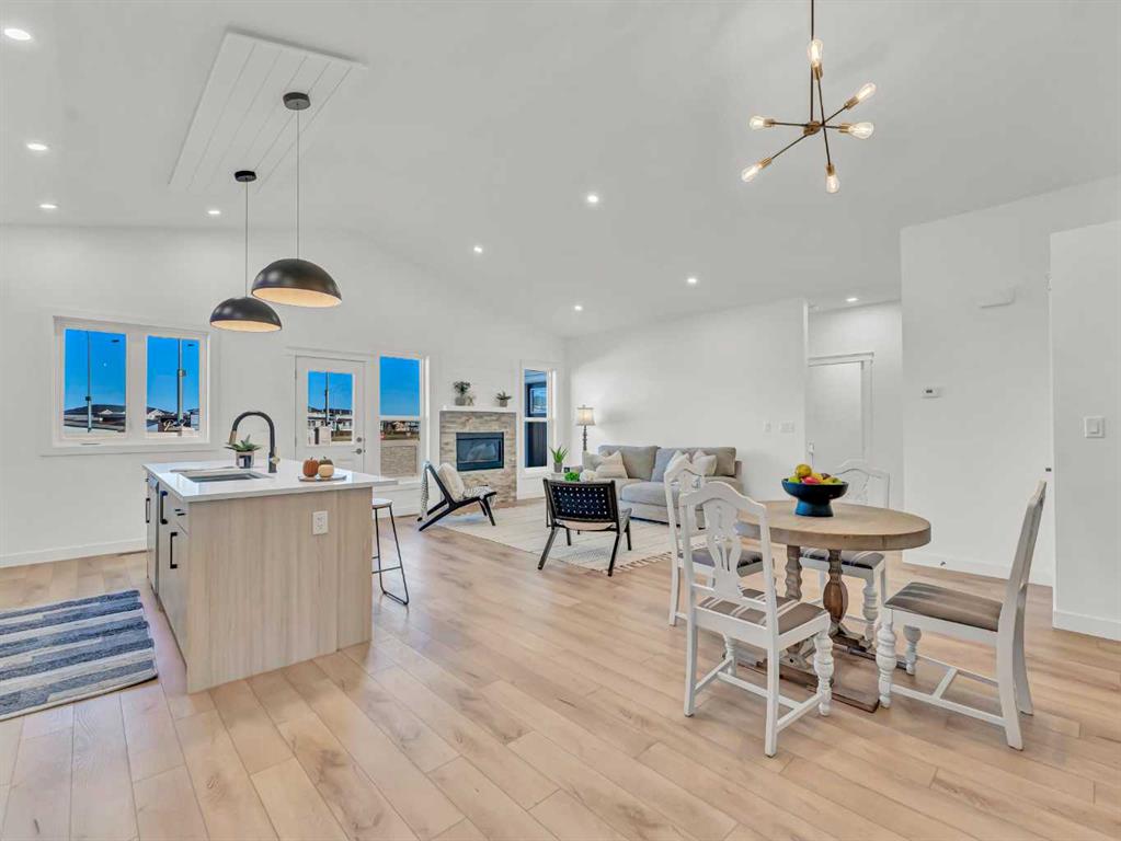 Picture for 32 Somerside Way SE