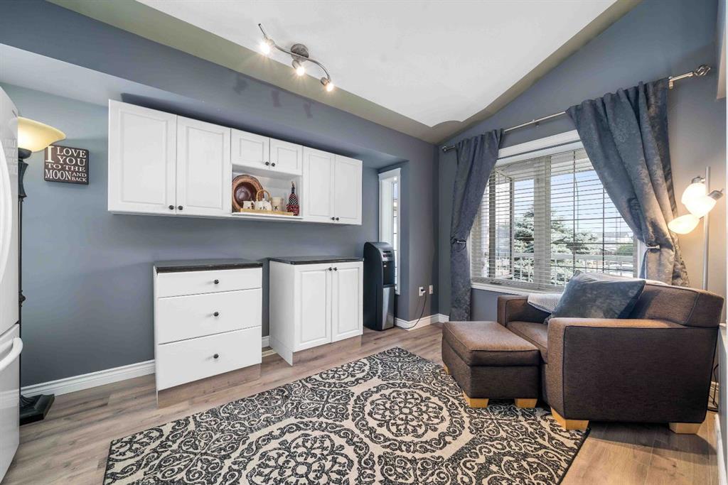 Picture for 110 Redcliff Way SW