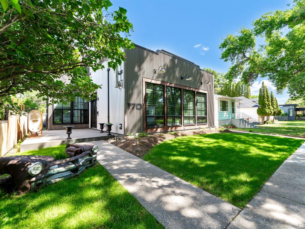 Picture for 170 2 Street NW
