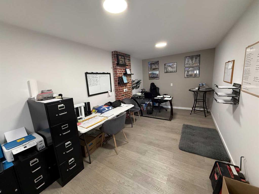 Picture for 20, 3740 30 Street N