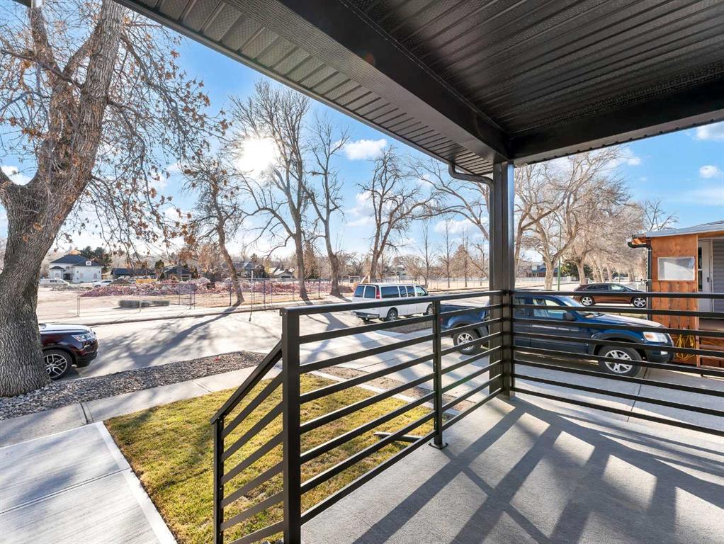 Picture for 216 2 Street NW