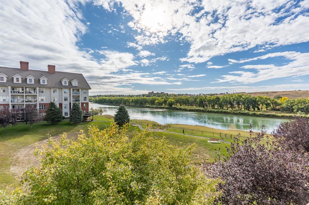 Picture for 305, 29 River Ridge Drive NW