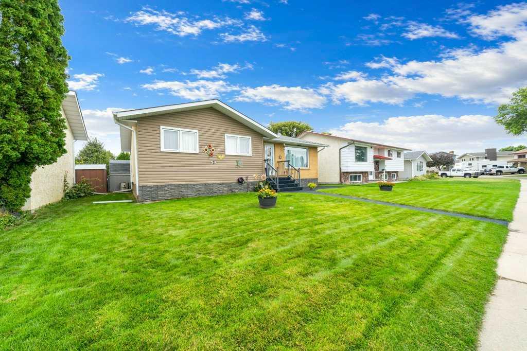 Picture for 29 Cairns Way SE
