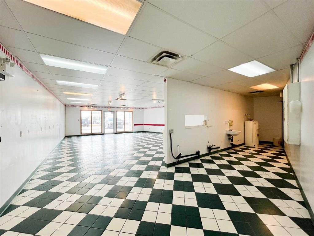Picture for 104, 1290 Trans Canada Way SE