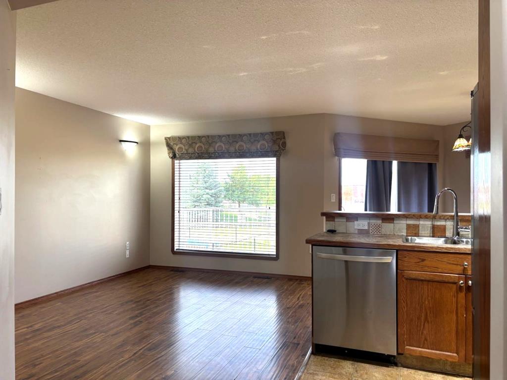 Picture for 11 Northlands Crescent NE