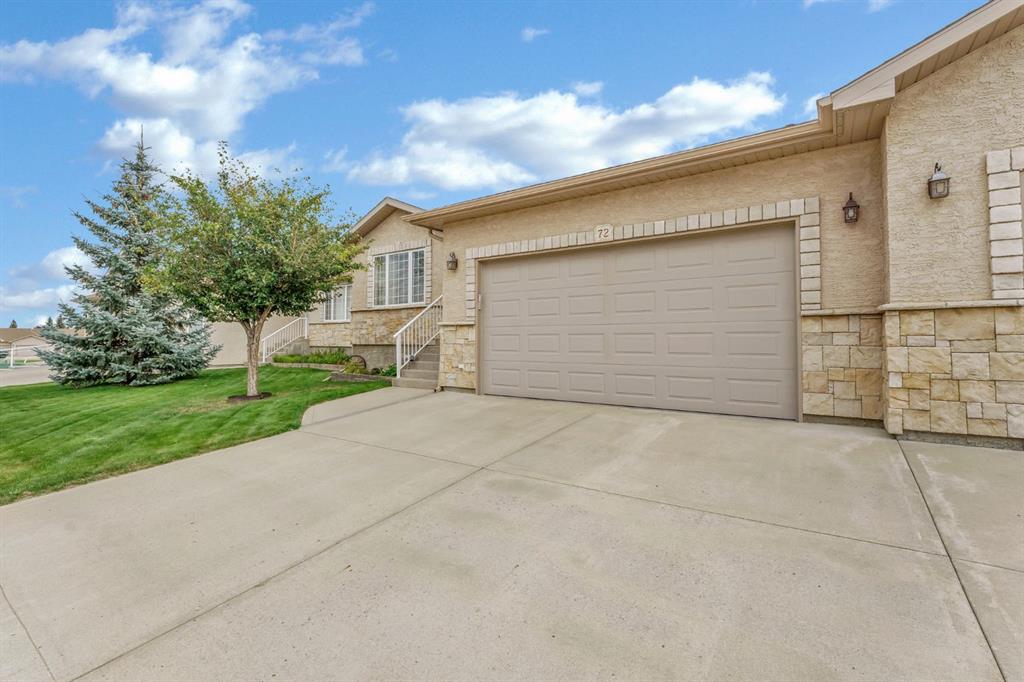 Picture for 72 Sandstone Place SE