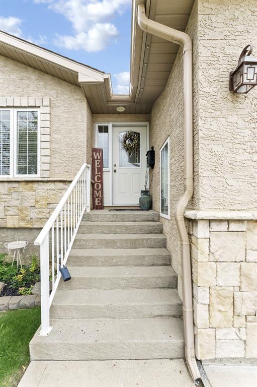 Picture for 72 Sandstone Place SE