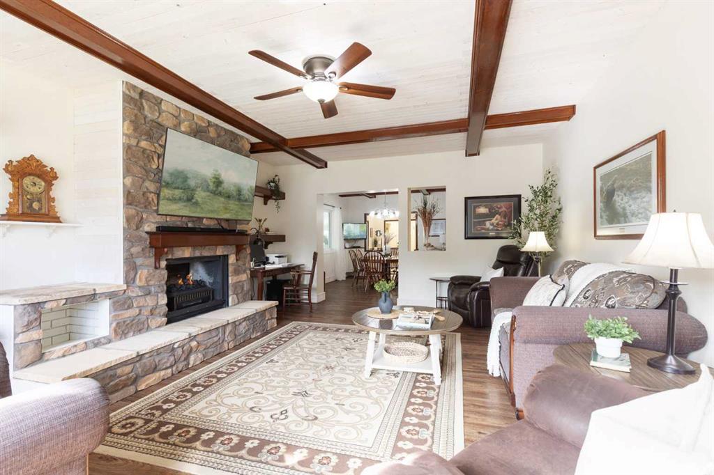 Picture for 44 8 Street NE