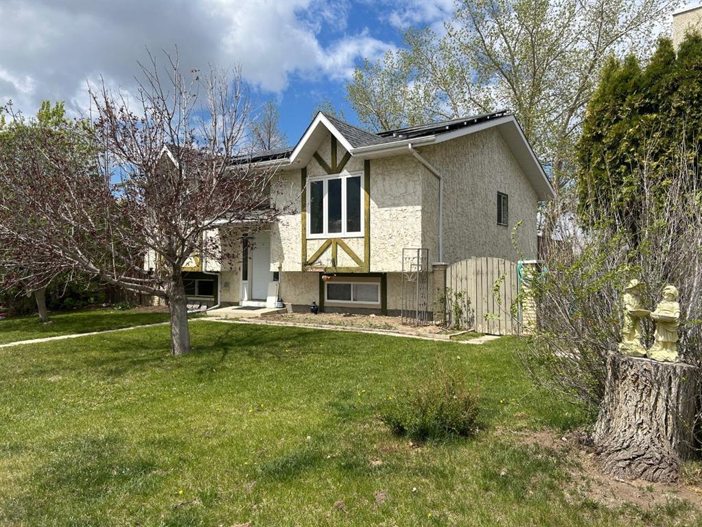 Picture for 44 Wildrose Crescent W