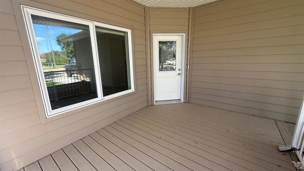 Picture for 501 5 Street W