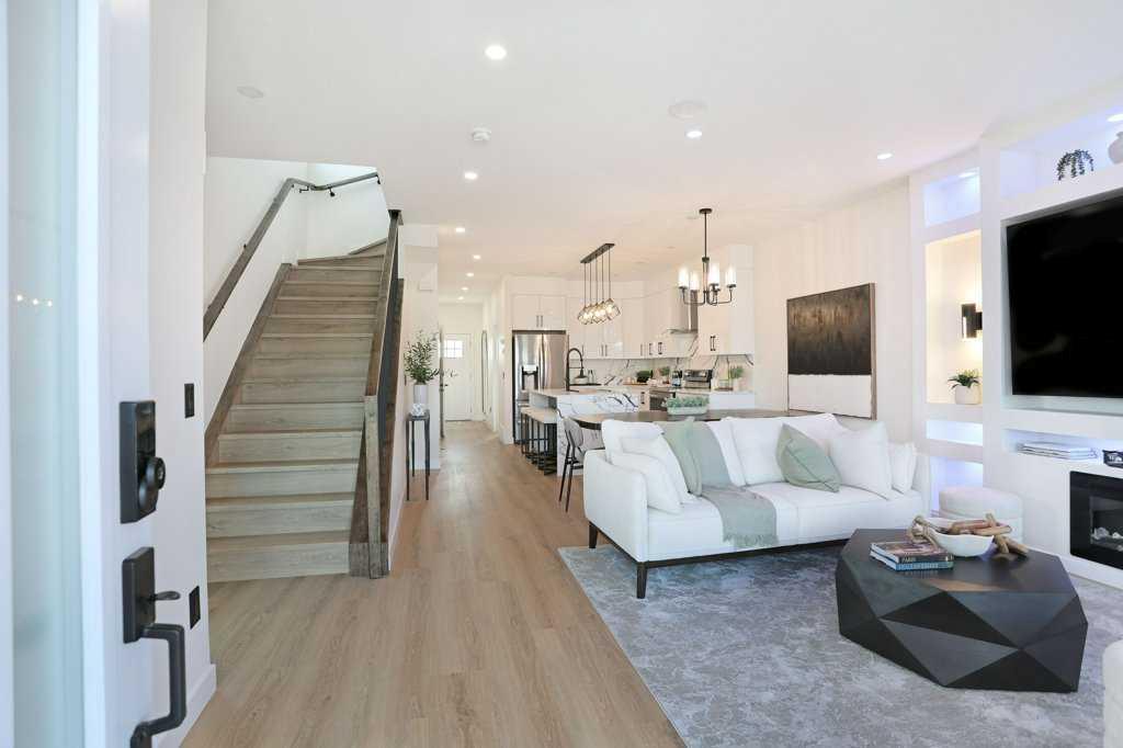 Picture for 412A Meadowbrook Drive E