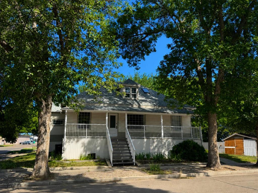 Picture for 804 8 Street SE