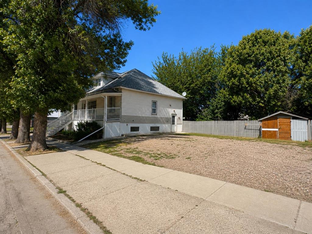Picture for 804 8 Street SE