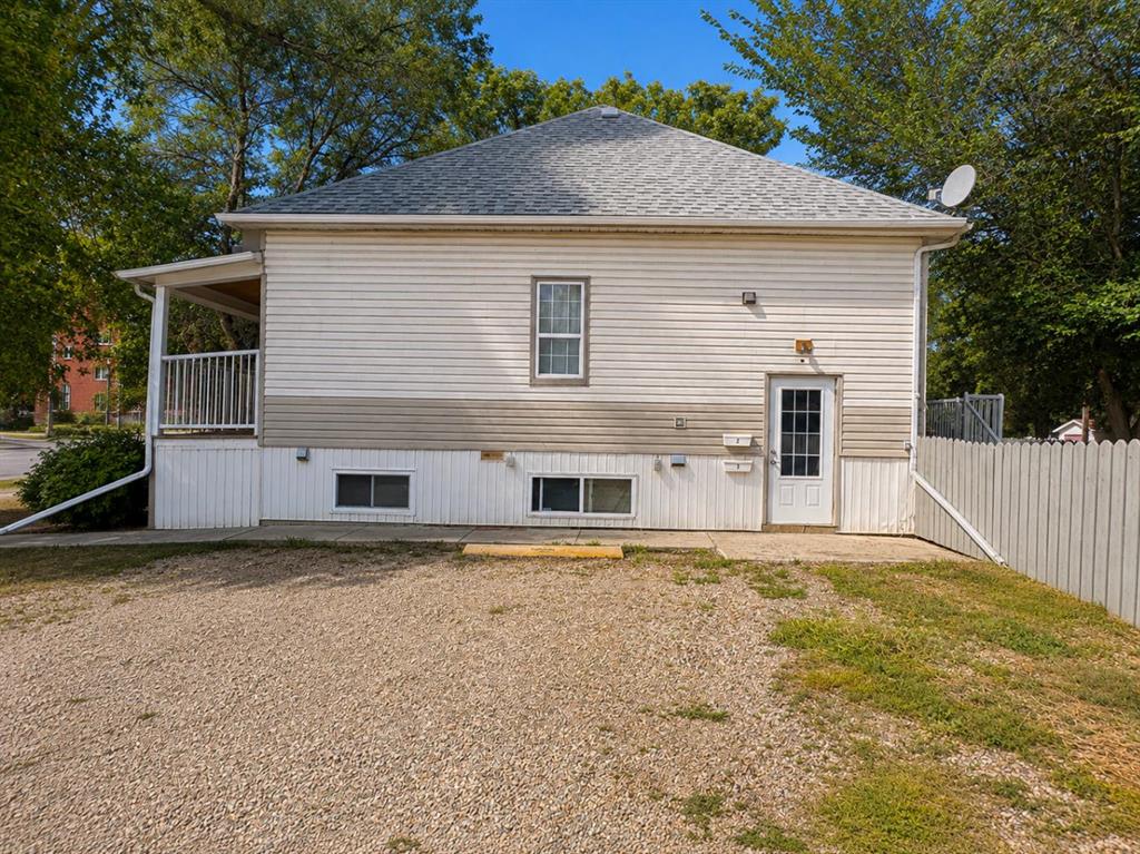 Picture for 804 8 Street SE