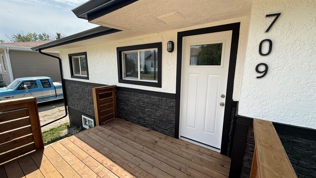 Picture for 709 centre Street 