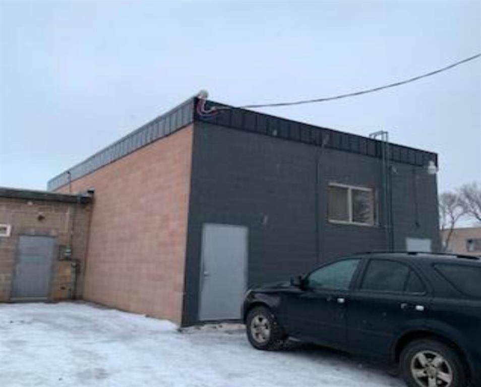 Picture for 406 13 Street N