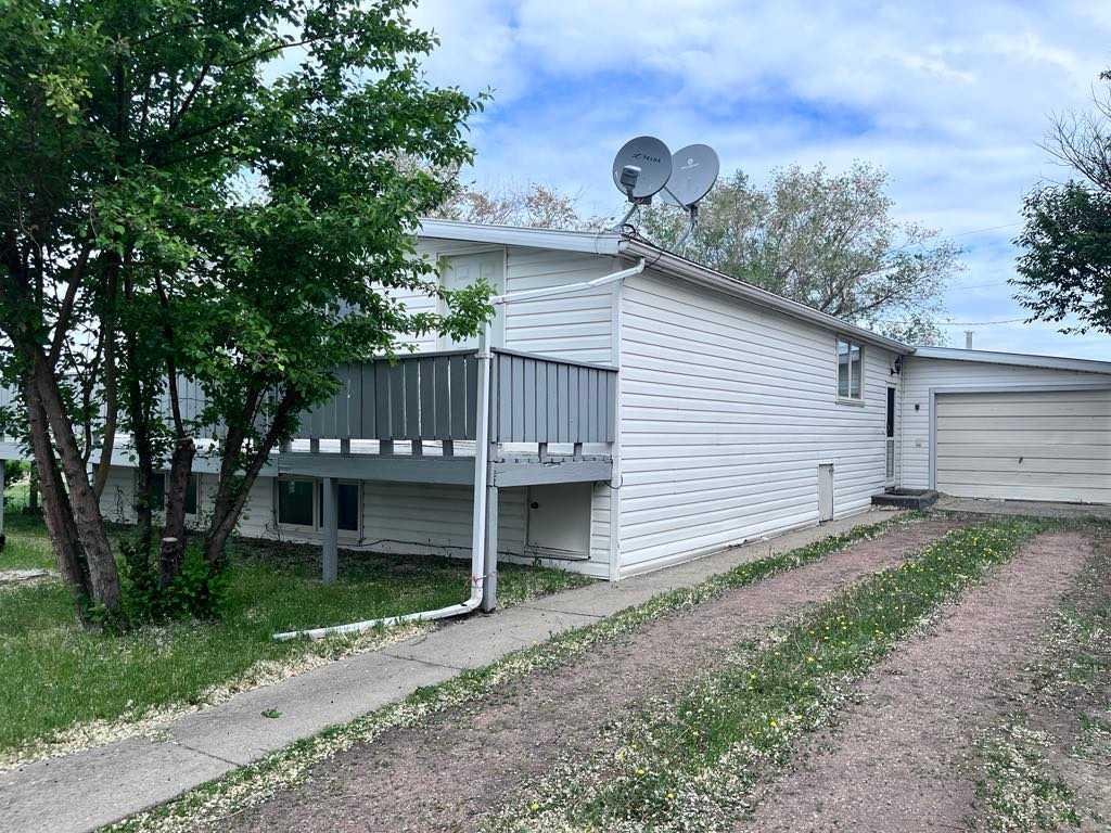 Picture for 608 9 Avenue W