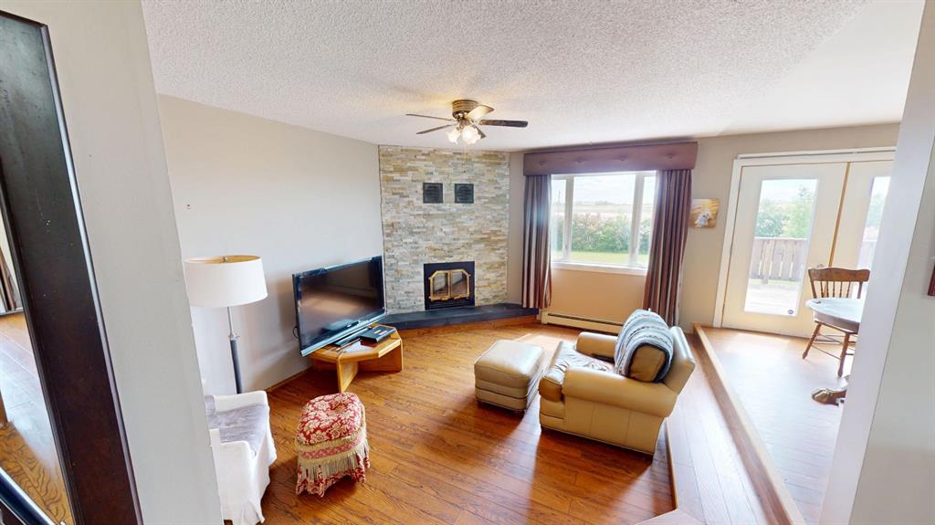 Picture for 17, 151025 HWY 542  