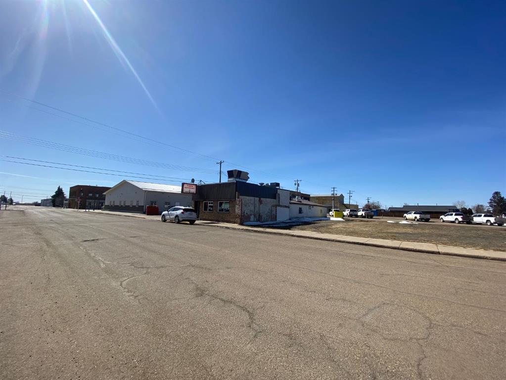 Picture for 305-307 1 Street W