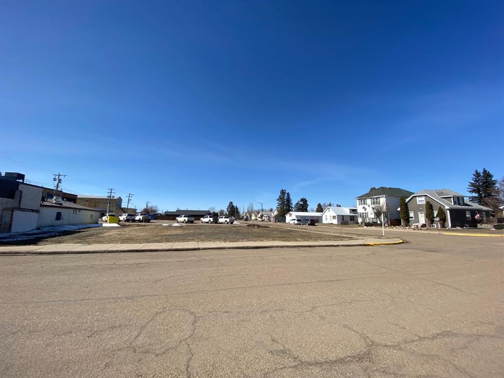 Picture for 305-307 1 Street W