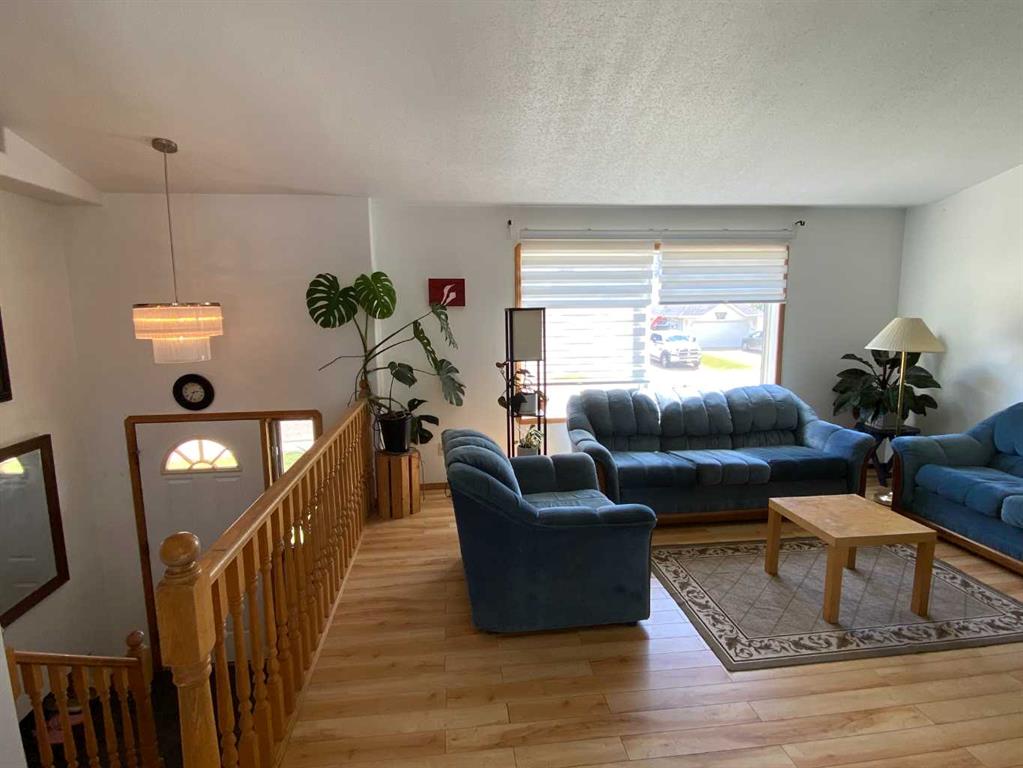 Picture for 52 Upland Drive W