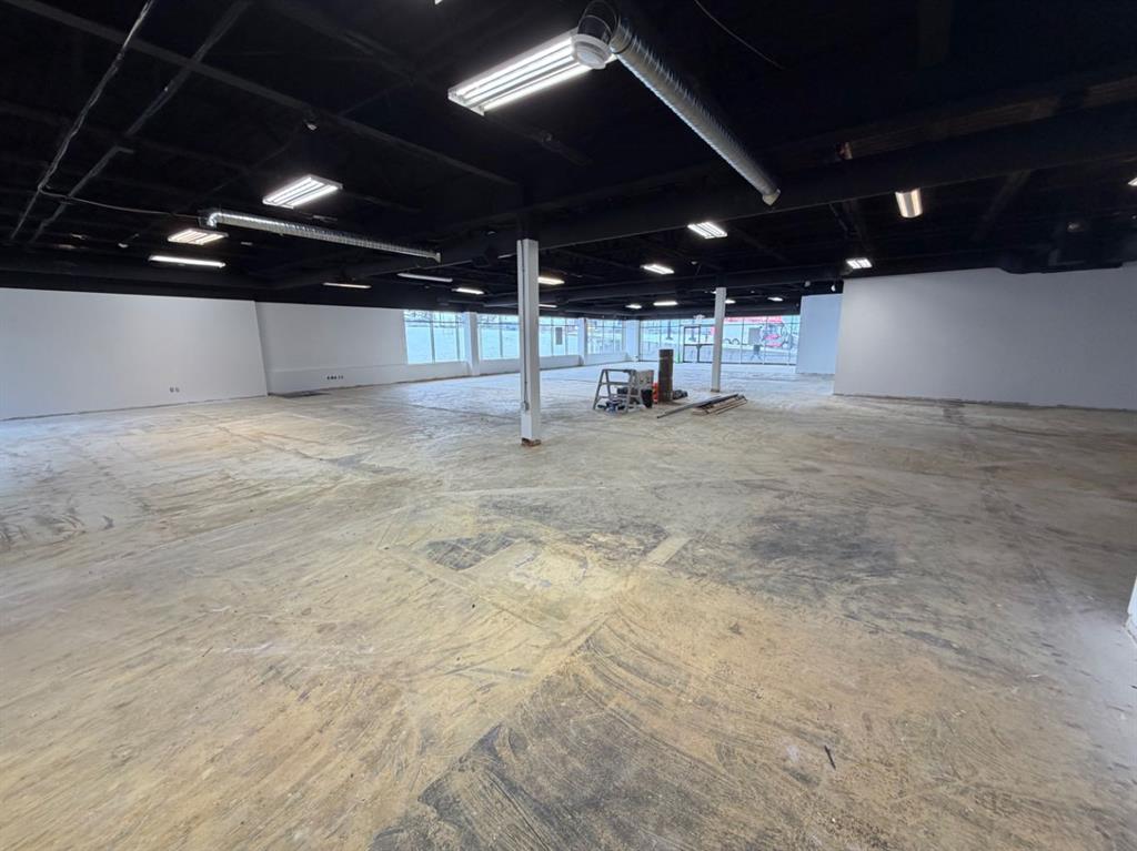Picture for D200, 9737 Macleod Trail SW