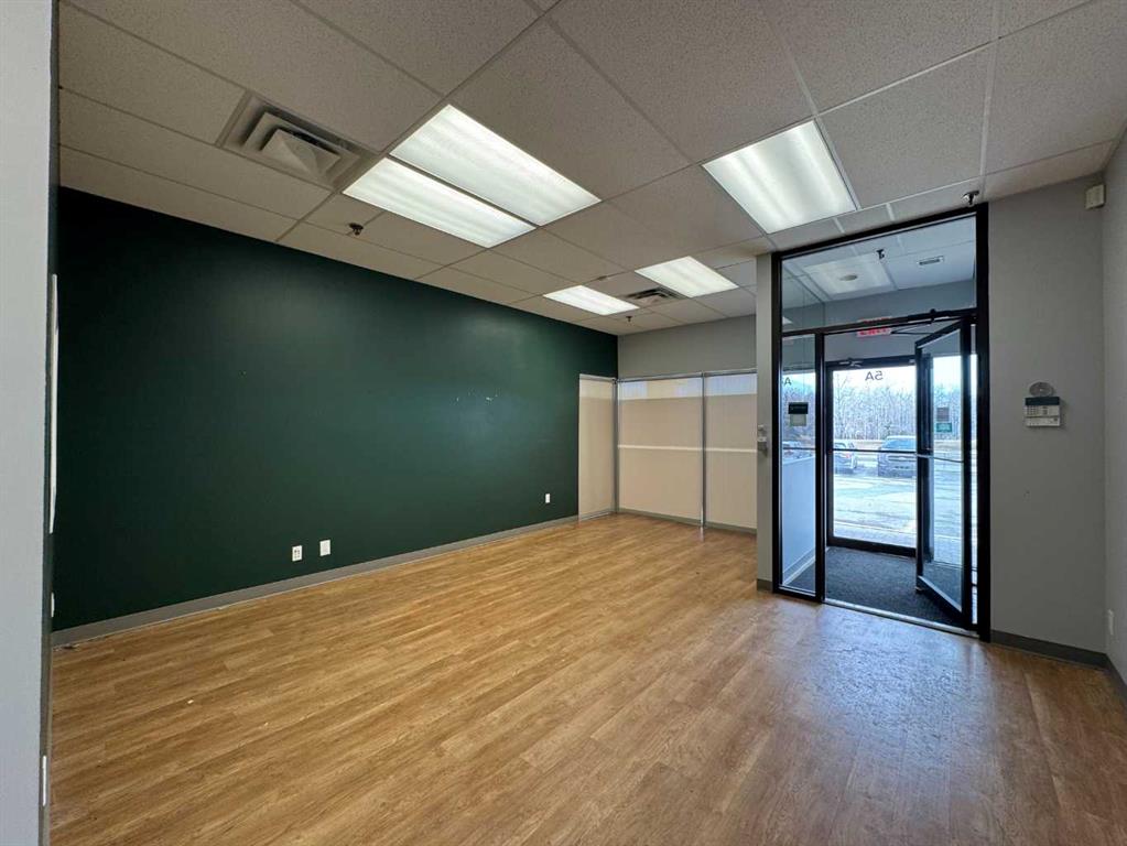 Picture for 5A, 523 Woodpark Boulevard SW