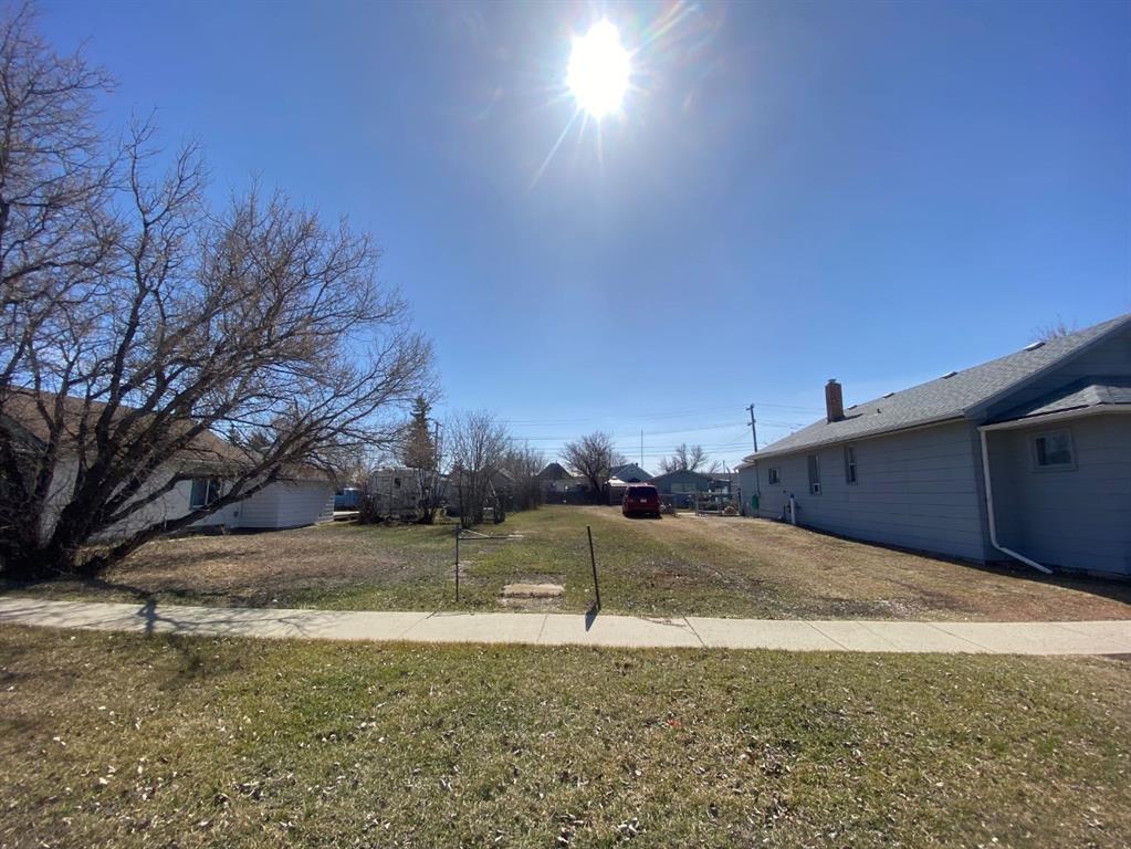 Picture for 203 2 Avenue E