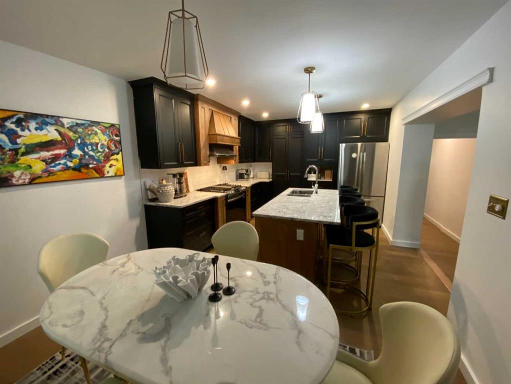 Picture for 564 5 Street W